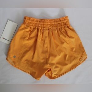 Lululemon Hotty Hot HR Short 4” Lined